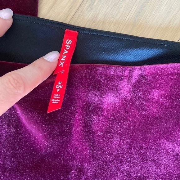 Spanx Velvet Leggings - Picture 3 of 5